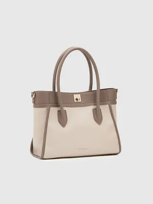 From Classics to Statement Pieces: Women's Handbags Worth Adding to Your Wardrobe