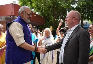 Giriraj Singh Visits ‘Weave the Future 4.0’ at Dilli Haat, Highlights India's Circular Textile Initiatives